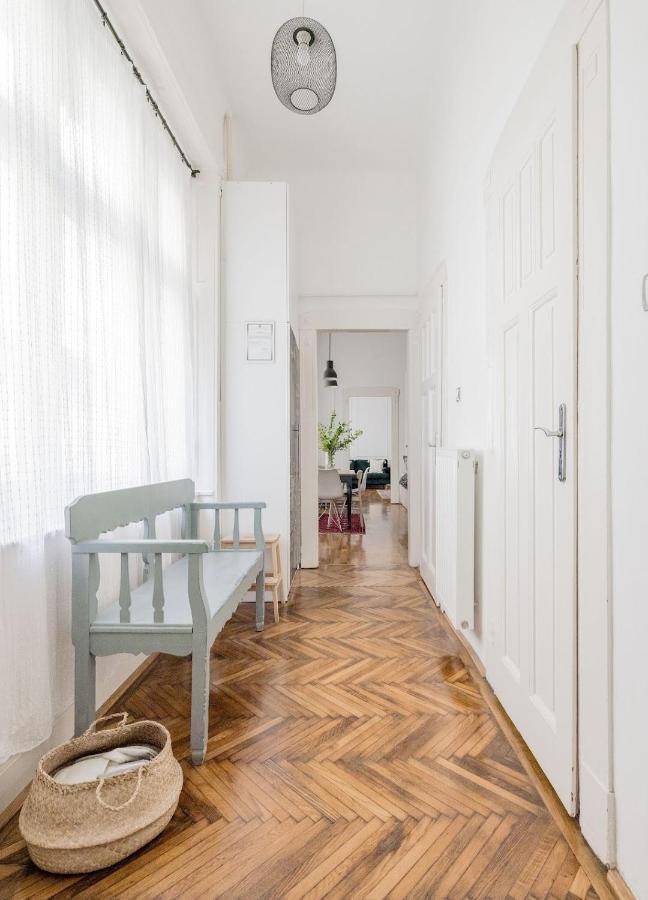 Charming And Unique Apartment With Balcony By The Great Synagogue 布达佩斯 外观 照片