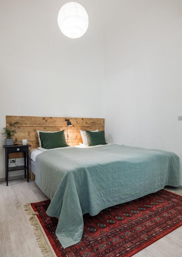 Charming And Unique Apartment With Balcony By The Great Synagogue 布达佩斯 外观 照片